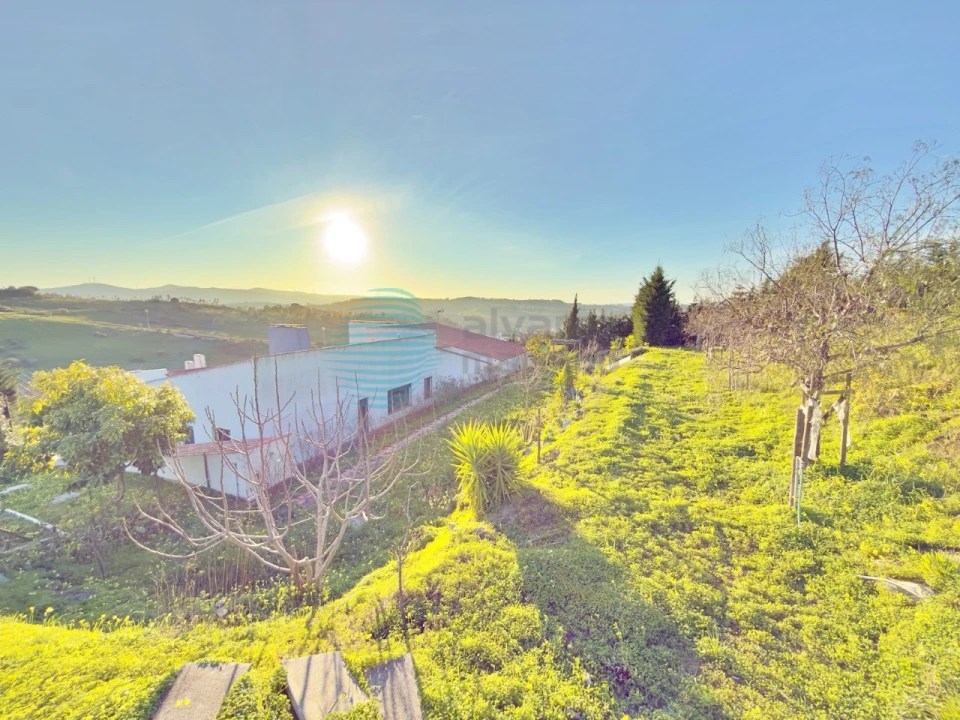 Moradia T4 para Venda em Carvoeira e Carmões Foto 78