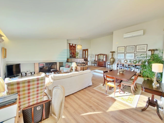 Moradia T4 para Venda em Carvoeira e Carmões Foto 12