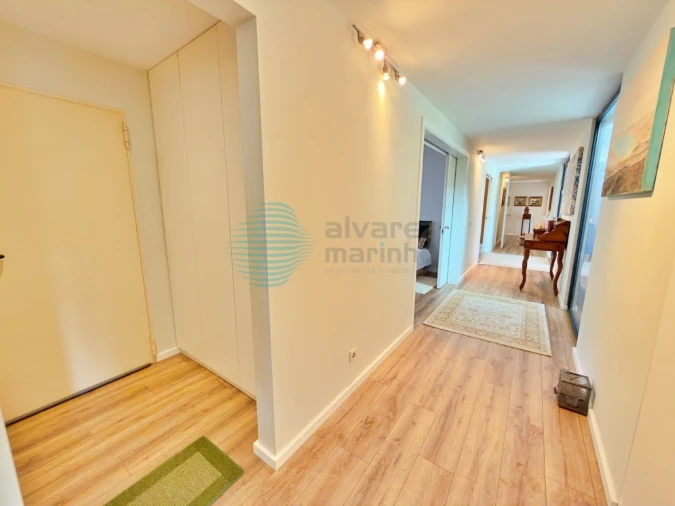 Moradia T4 para Venda em Carvoeira e Carmões Foto 14