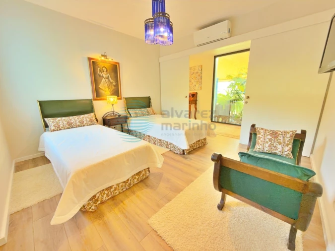 Moradia T4 para Venda em Carvoeira e Carmões Foto 23