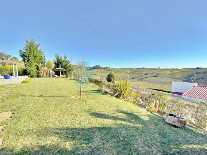 Moradia T4 para Venda em Carvoeira e Carmões Foto 60