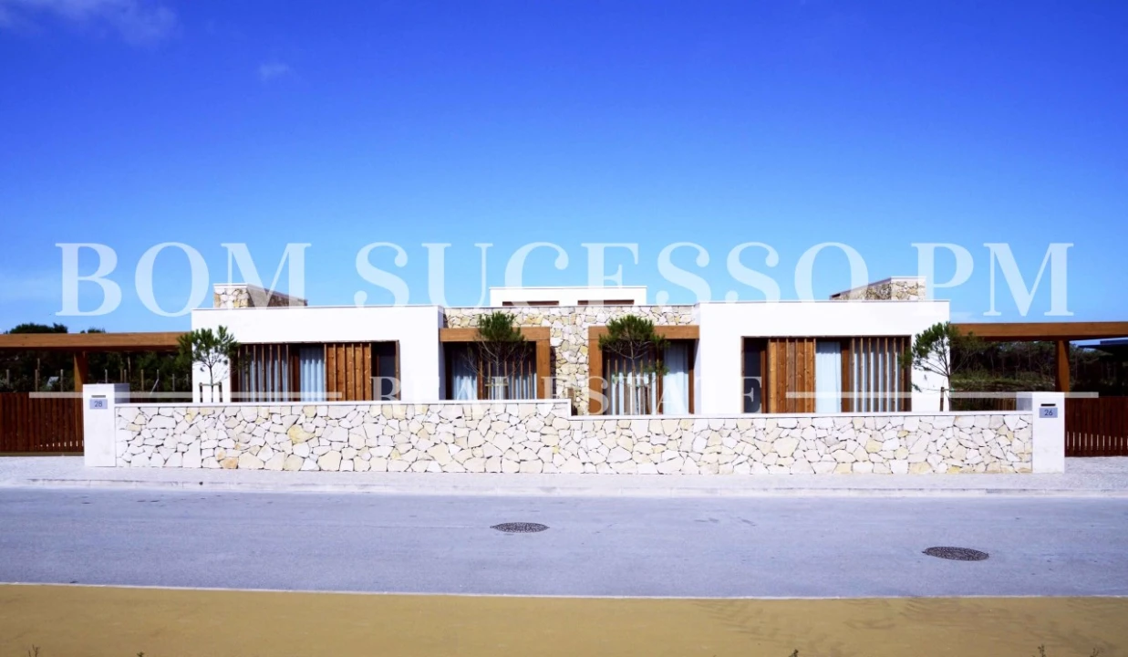 Moradia T5 para Venda em Vau Foto 19