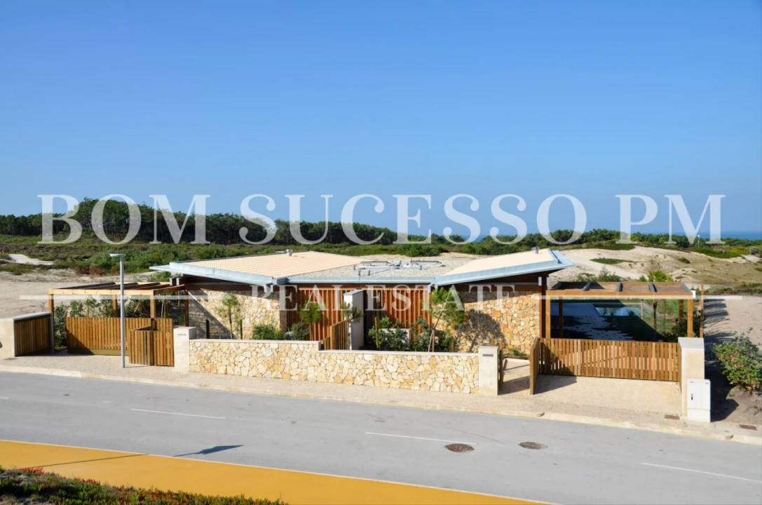 Moradia T5 para Venda em Vau Foto 32