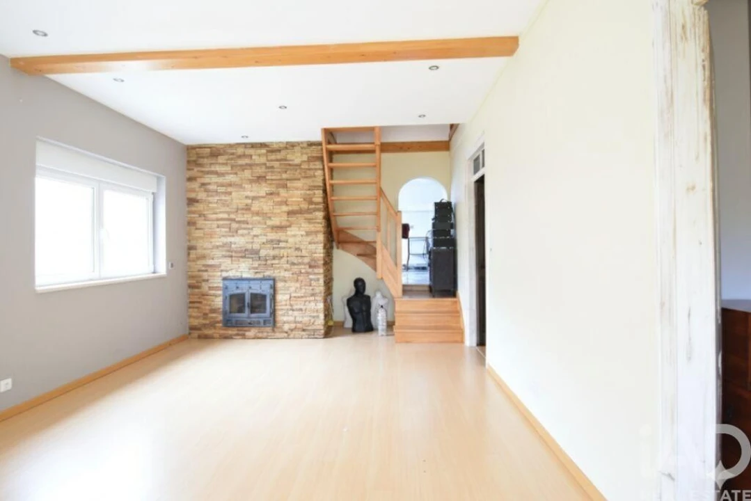 Moradia T6 para Venda em Maceira Foto 1