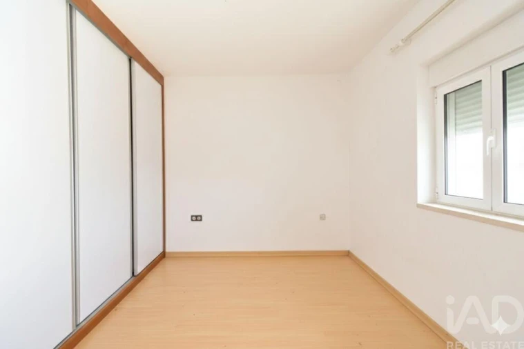 Moradia T6 para Venda em Maceira Foto 3