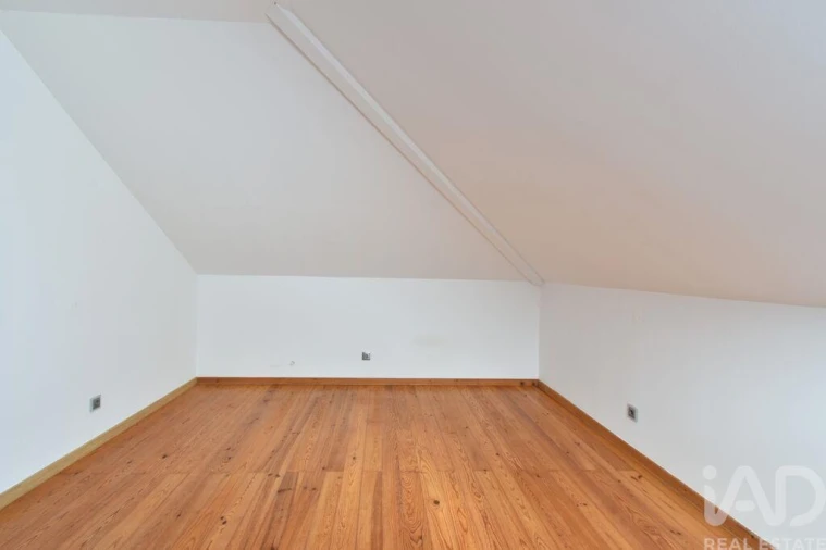 Moradia T6 para Venda em Maceira Foto 6