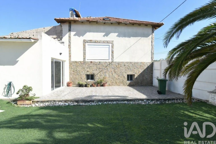 Moradia T6 para Venda em Maceira Foto 16