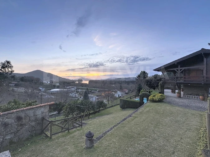 Moradia T4 para Venda em Vila Nova de Cerveira e Lovelhe Foto 35