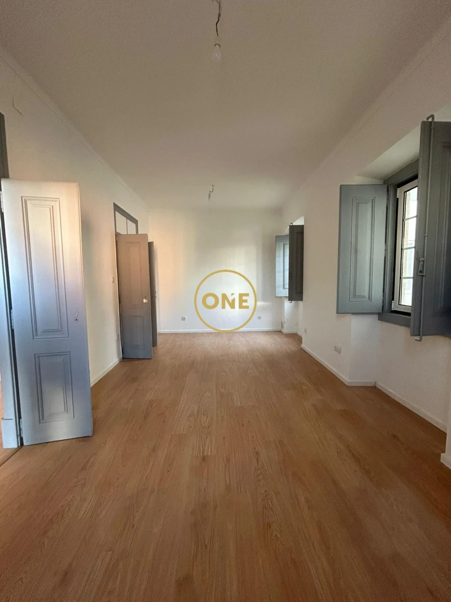 Moradia T5 para Venda em Salvaterra de Magos e Foros de Salvaterra Foto 2