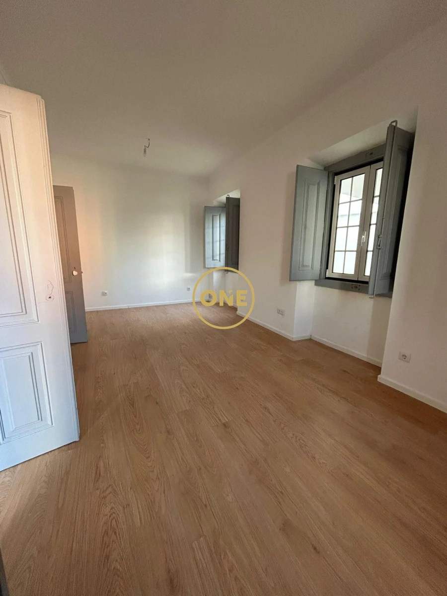 Moradia T5 para Venda em Salvaterra de Magos e Foros de Salvaterra Foto 1