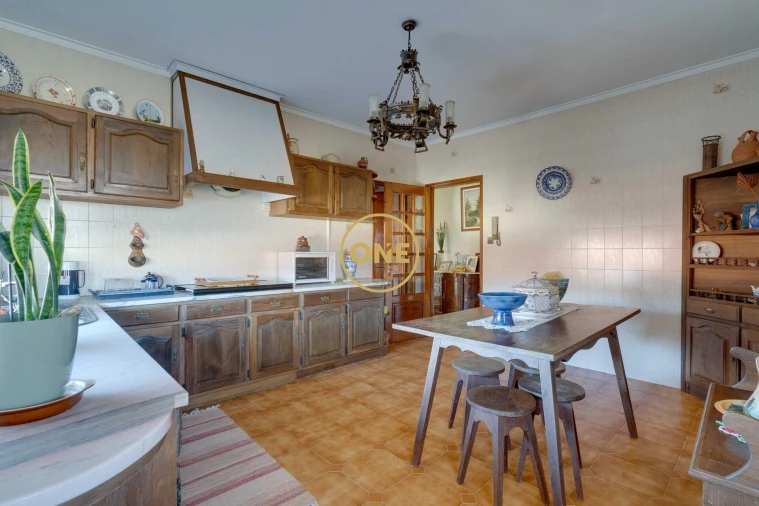 Moradia T4 para Venda em Paramos Foto 15