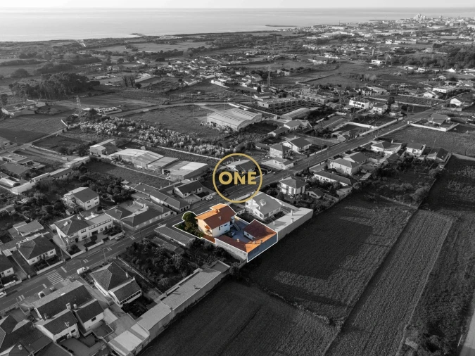 Moradia T4 para Venda em Paramos Foto 3