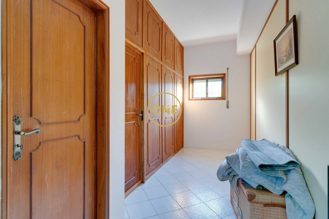 Moradia T4 para Venda em Paramos Foto 23