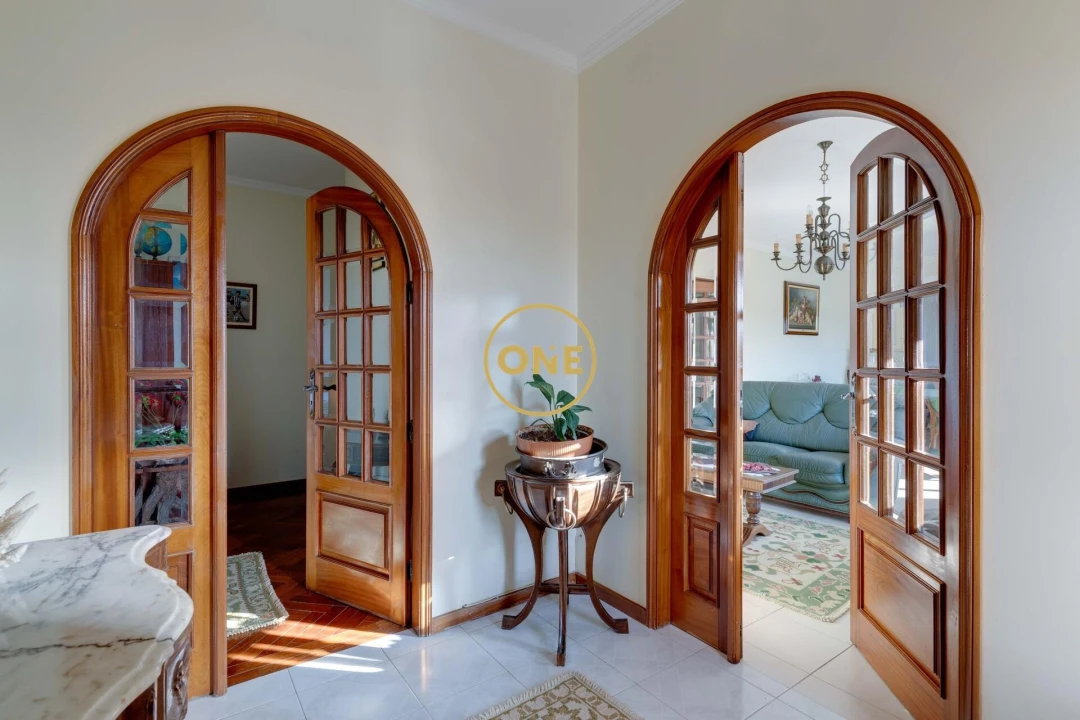 Moradia T4 para Venda em Paramos Foto 12