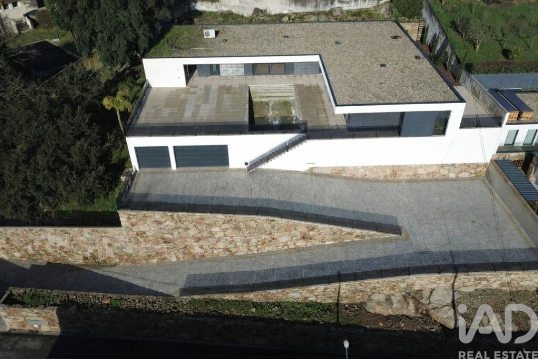 Moradia T3 para Venda em Gondifelos, Cavalões e Outiz Foto 1