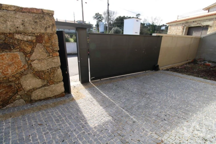 Moradia T3 para Venda em Gondifelos, Cavalões e Outiz Foto 25