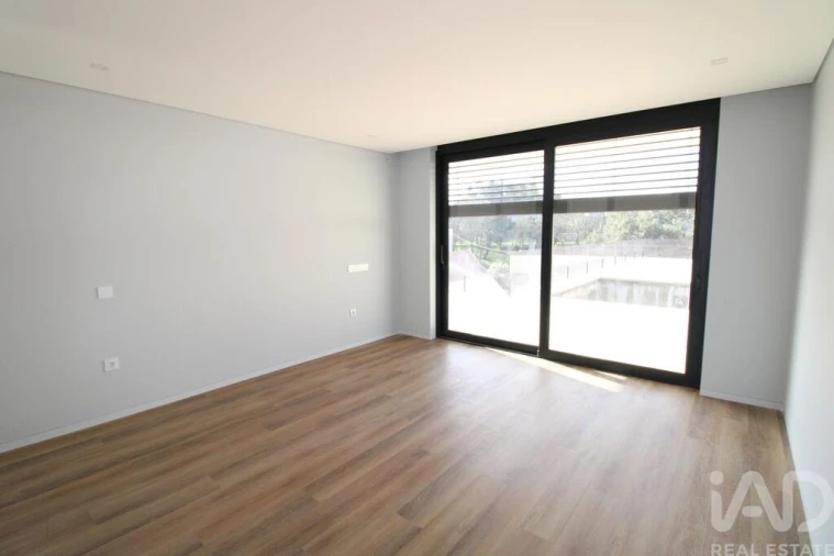 Moradia T3 para Venda em Gondifelos, Cavalões e Outiz Foto 18