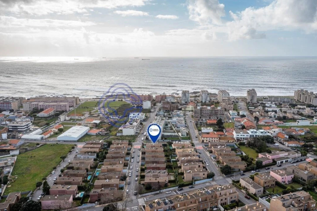 Moradia T4 para Venda em Matosinhos e Leça da Palmeira Foto 54