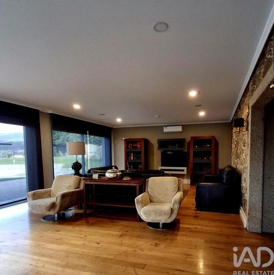 Quinta T6 para Venda em Cerdal Foto 1