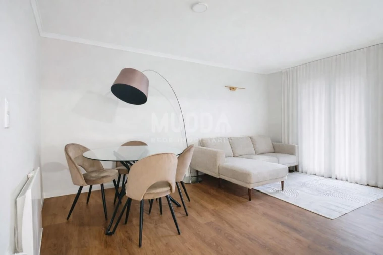 Apartamento T2 para Venda em Santa Maria Maior Foto 1