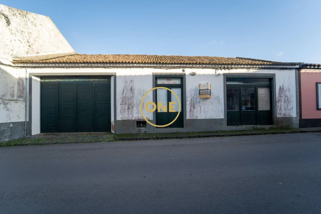 Armazém para Venda em Pico da Pedra Foto 2