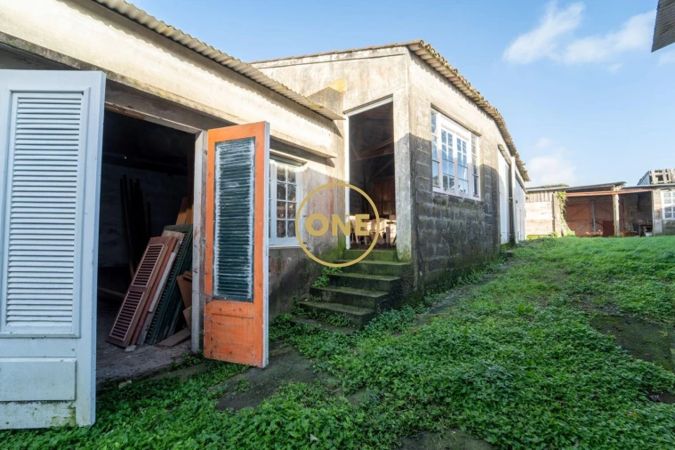 Armazém para Venda em Pico da Pedra Foto 17