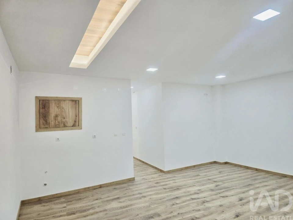 Loja para Venda em Setubal (São Sebastião) Foto 9