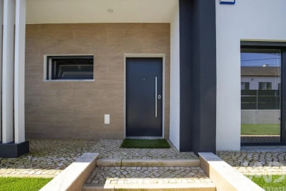 Moradia T4 para Venda em Azeitão (São Lourenço e São Simão)