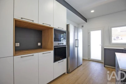 Moradia T4 para Venda em Azeitão (São Lourenço e São Simão)