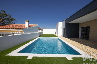 Moradia T4 para Venda em Azeitão (São Lourenço e São Simão)