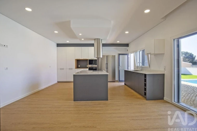 Moradia T4 para Venda em Azeitão (São Lourenço e São Simão) Foto 8