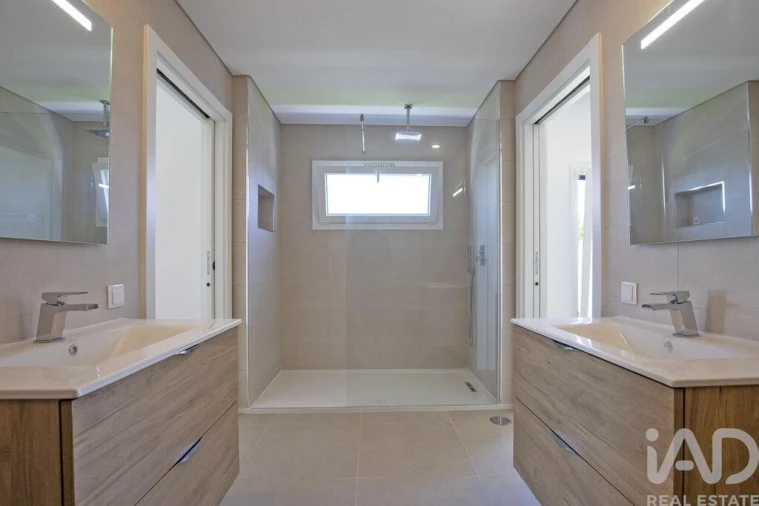 Moradia T4 para Venda em Azeitão (São Lourenço e São Simão) Foto 17