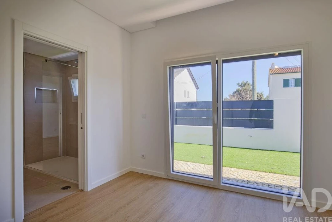 Moradia T4 para Venda em Azeitão (São Lourenço e São Simão) Foto 13