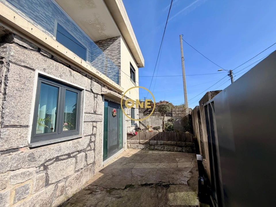 Moradia T3 para Venda em Landim Foto 25