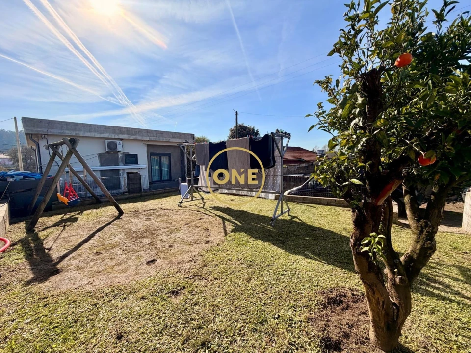 Moradia T3 para Venda em Landim Foto 24