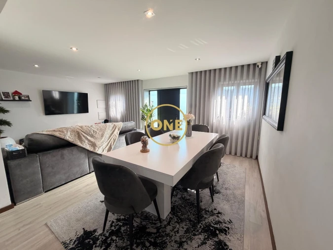 Moradia T3 para Venda em Landim Foto 9