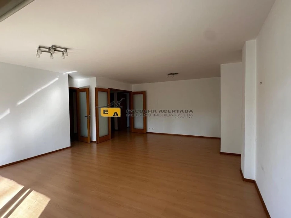 Apartamento T3 para Venda em Moreira Foto 9