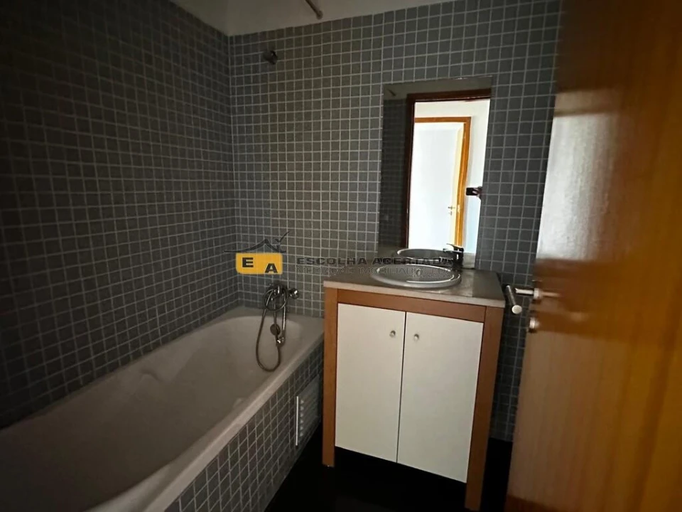 Apartamento T3 para Venda em Moreira Foto 13