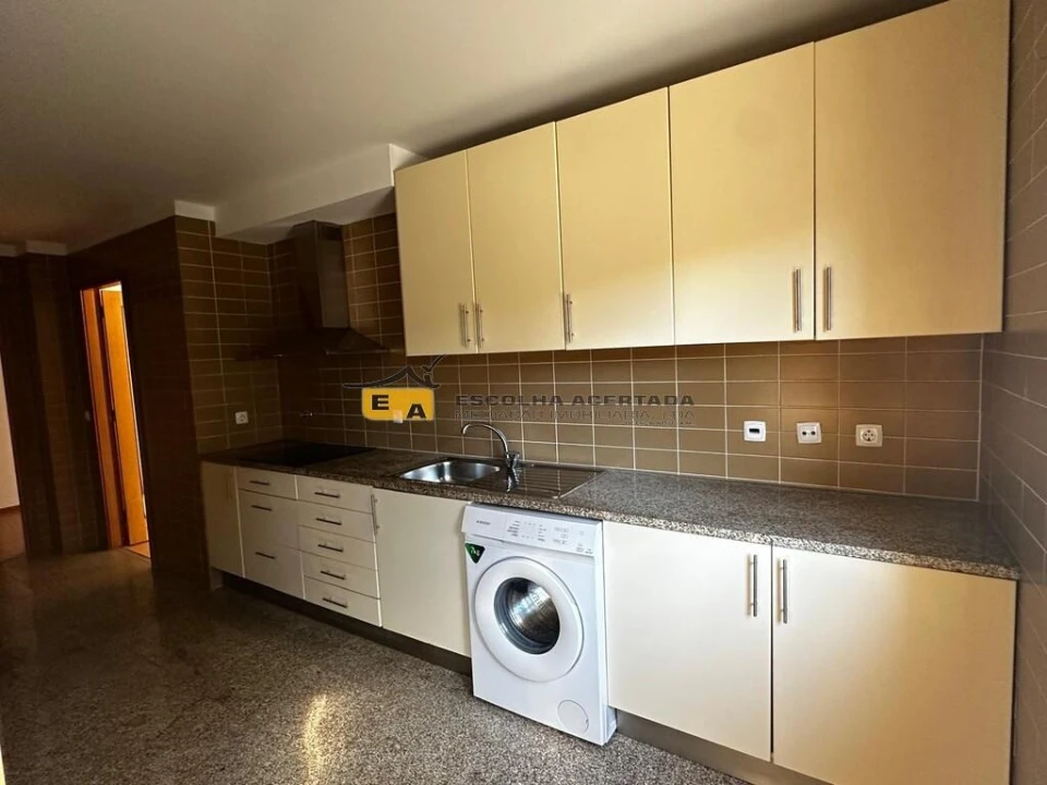 Apartamento T3 para Venda em Moreira Foto 6