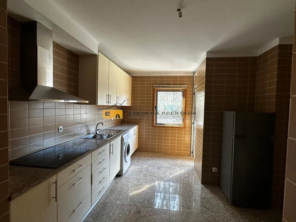 Apartamento T3 para Venda em Moreira Foto 4