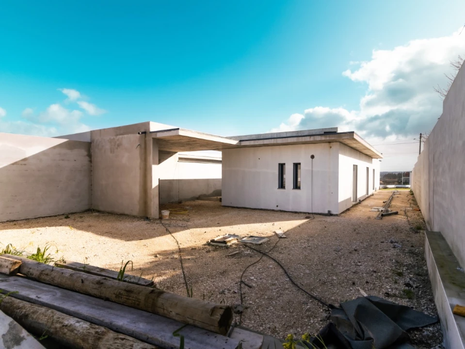 Moradia T3 para Venda em Lavos Foto 31