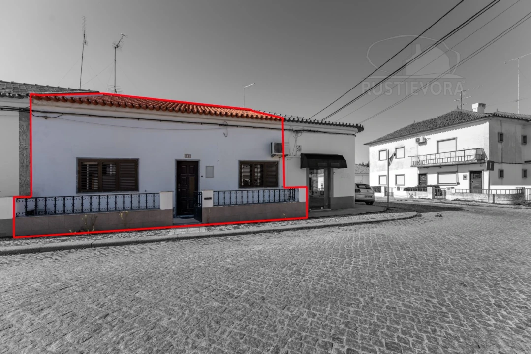 Moradia T2 para Venda em Bacelo e Senhora da Saúde Foto 3