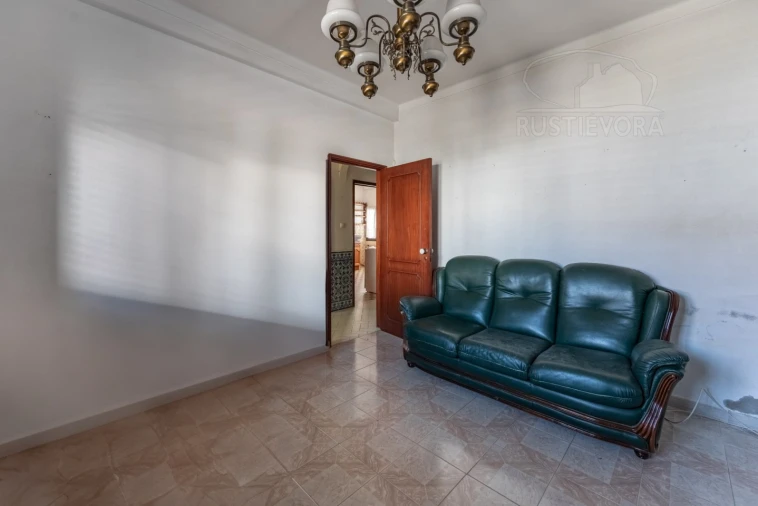 Moradia T2 para Venda em Bacelo e Senhora da Saúde Foto 4