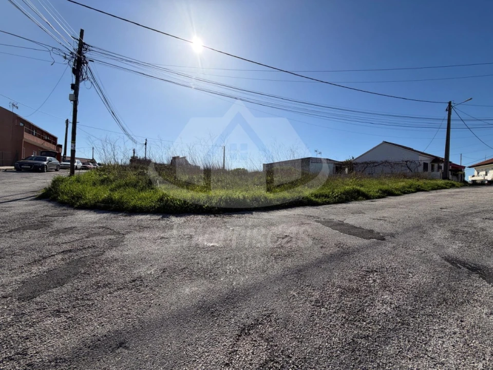 Terreno para Venda em Santa Iria de Azoia, São João da Talha e Bobadela Foto 3