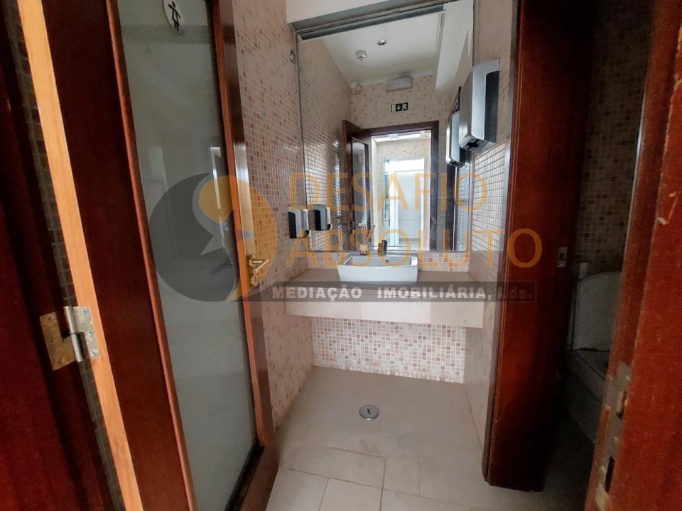 Loja para Arrendamento em Barreiro e Lavradio Foto 17