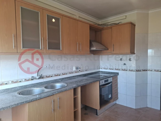 Apartamento T2 para Venda em Queluz e Belas Foto 1