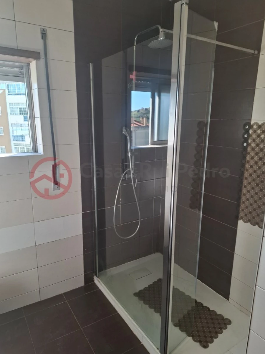 Apartamento T2 para Venda em Queluz e Belas Foto 12