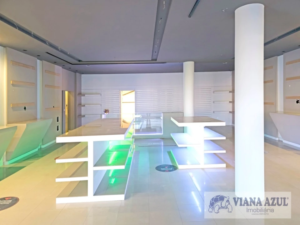 Loja para Arrendamento em Darque Foto 5