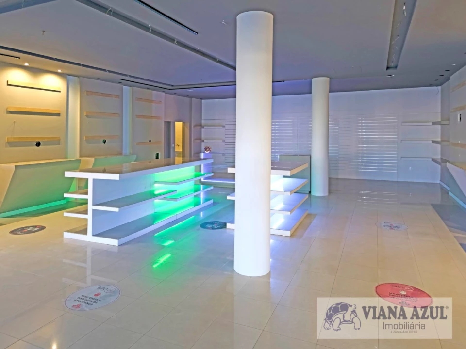 Loja para Arrendamento em Darque Foto 6