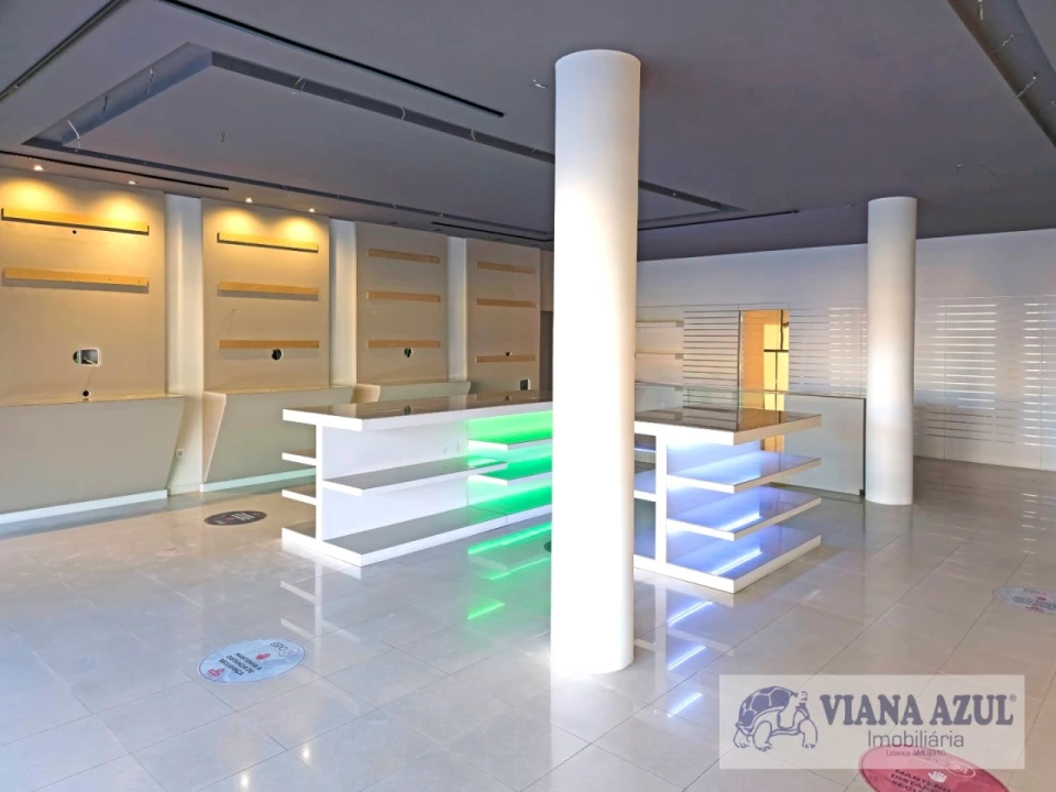 Loja para Arrendamento em Darque Foto 7